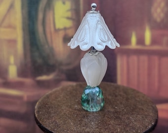Striking Green and White  Lamp Hand Made Scale 1:24 1/2 Dollhouse Miniatures