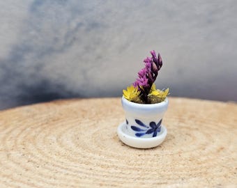 Dried Flowers in a Ceramic Pot Hand Made Scale 1:24 1/2 Dollhouse Miniatures