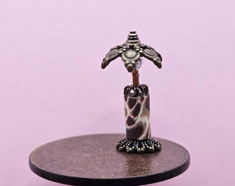Giraffe Design Lamp Hand Made Scale 1:24 1/2 Dollhouse Miniatures