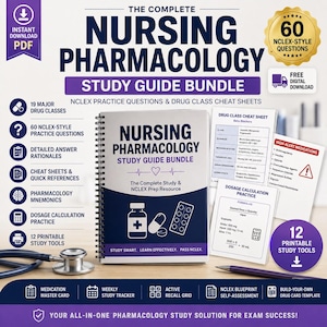 Peut inclure: Un guide d'étude de pharmacologie en soins infirmiers à reliure spirale avec une couverture bleu foncé et blanche illustrée d'un flacon de médicaments et d'une gélule. Il contient des questions d'entraînement NCLEX et des fiches de synthèse.