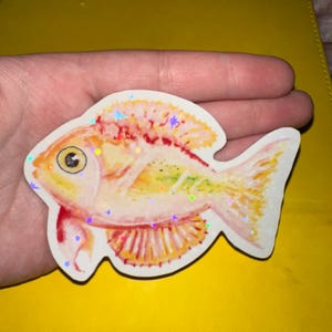 Skurril, handgemalter Aquarell Goldfisch Aufkleber Holographisches Gyaru-Riff aquatisches Sommermotiv für Autos, Wasserflaschen, Scrapbooks und mehr