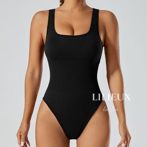 LILIEUX - Gerippter ärmelloser Bodysuit mit quadratischem Ausschnitt - Geripptes Tank Top - Geschenk für sie