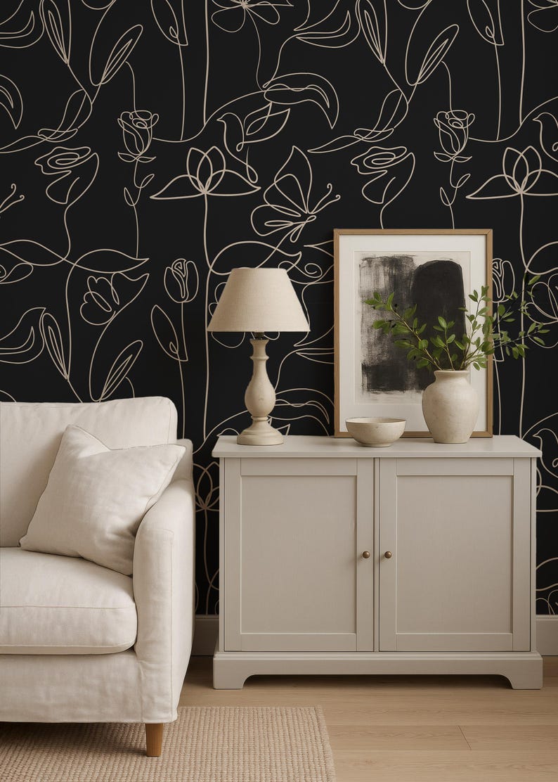 Dark Botanical Line Art Wallpaper: Black & Beige Floral Mural imagen 1
