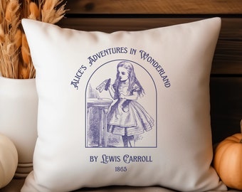 Cuscino Alice nel Paese delle Meraviglie, Cuscino libresco di Alice's Adventures, Lewis Carroll Decor, regalo per insegnanti di inglese, cuscino per gli amanti dei libri, regalo per il bibliotecario