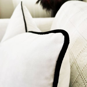 Black Piping Velvet Pillow: Modern Contrast Corded Cushion