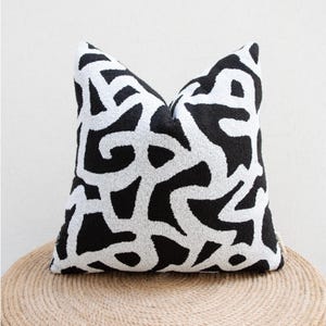 Black and Cream Abstract Modern Pillow Cover, Bold Geometric Throw Pillowcase, Contemporary Decorative Cushion Cover, Minimalist Home Decor