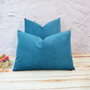 Teal Velvet Pillow Cover: Luxury Decorative Cushion Case