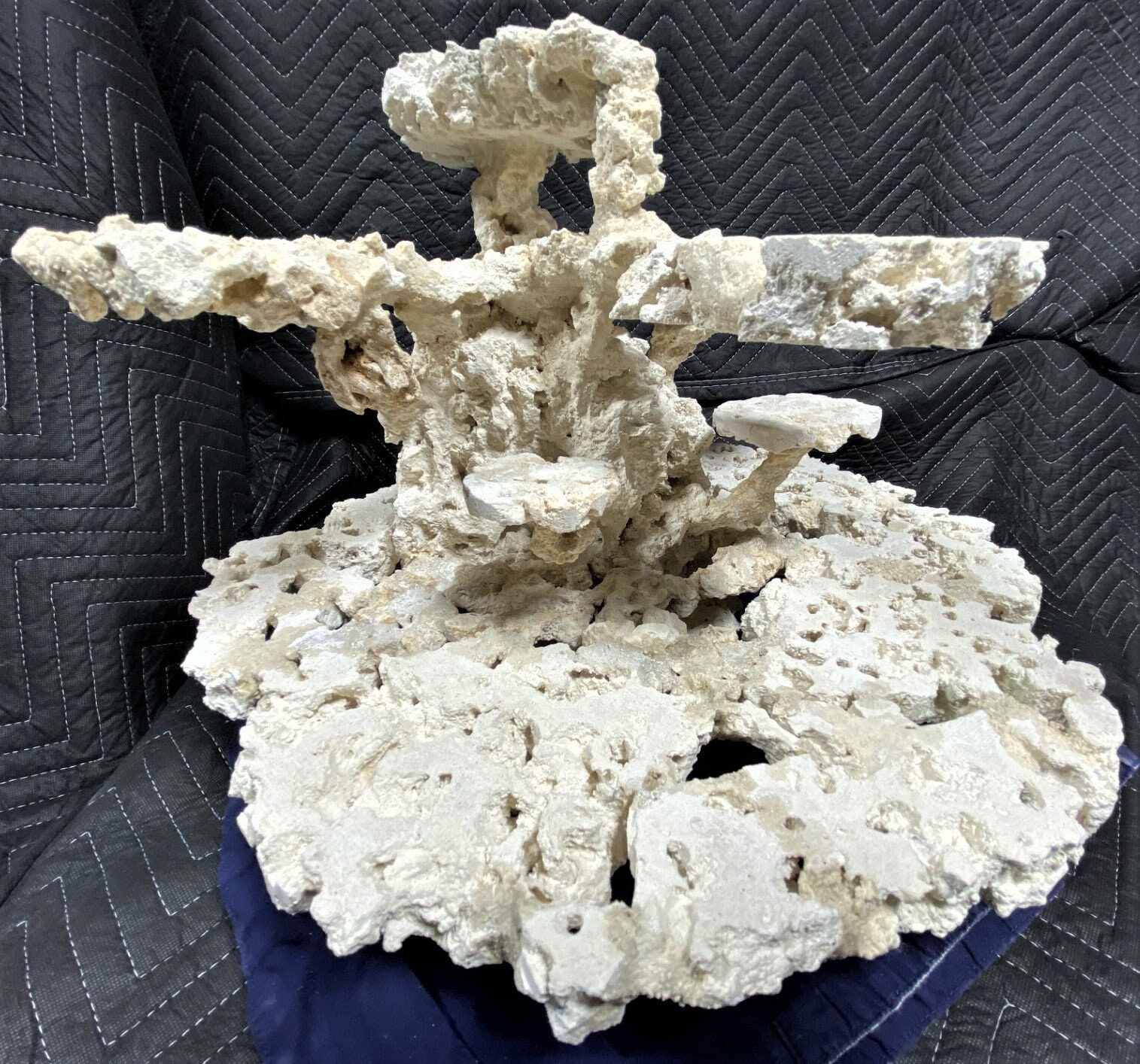 Aquarium Reef Aqusculpure made with ARC Island rock