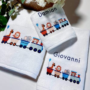 Personalized towel for children, embroidered towel, monogrammed bath towel, bathroom decor, towel with name, baby towel, soft towel