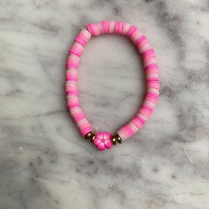 かわいい花のブレスレット