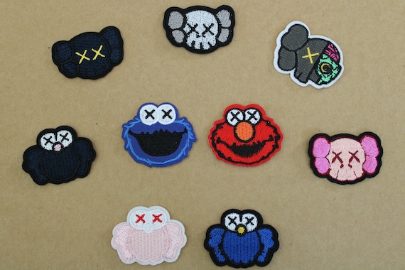 Iron on Patches / Elmo KAWS -