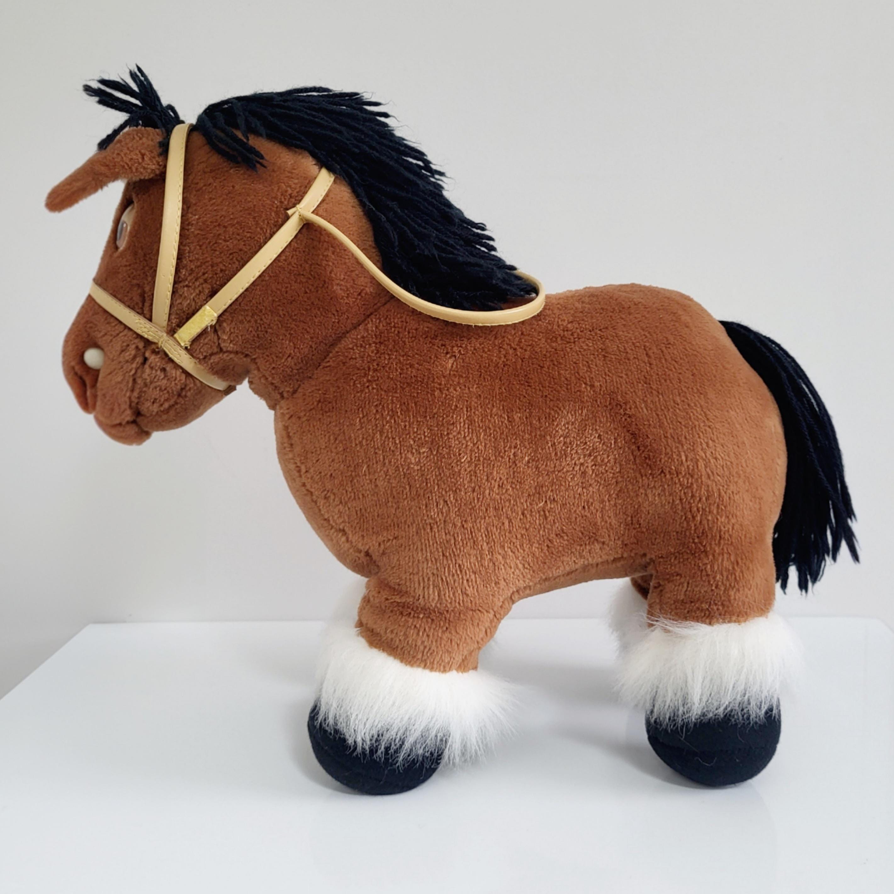 ヴィンテージパペット。 Amazon.com: Aurora® Rideable Giddy-Up Friends™ Jack Dark