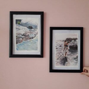 ragazza sulla spiaggia, sorella e fratello, pittura ad acquerello, mini dipinto, paesaggio estivo, paesaggio marino ad acquerello, saldi primaverili