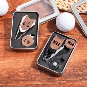 Einzigartiges Graviertes Golfball Marker Set | Personalisierte Groomsmen Geschenke für Ihn, benutzerdefinierte Golf Turf Werkzeuge & Divot Reparatur Set