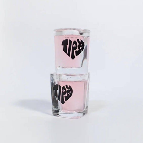 Tipsy Heart Shaped Shot Glass / Aesthetic Gifts for Drinkers / Cute Shot Glasses for Bar Cart /Set of 4 Shot Glasses / Cute Cup Set