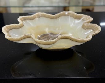 White Nacar Onyx with Brown Banding Bowl