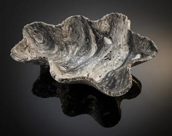 Black/White Onyx Bowl. Center Table Piece.