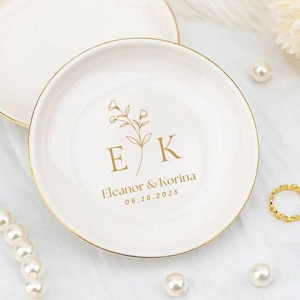 Personalized Engagement Ring Dish, Gift for the Couple Jewelry Dish, Custom Wedding Gift, Wedding Ring Holder, Anniversary Gift for Bride