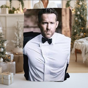 Ryan Reynolds Premium Fleece Blanket Throw Blanket Gift – Teepital