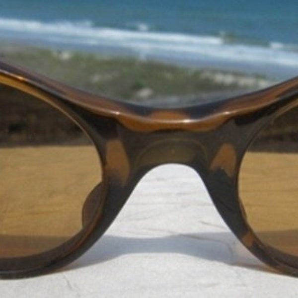 Lunettes de soleil yeux de chat Persol Ratti Brevett