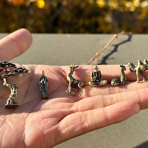 Árbol de camello con ciervo, Buda supermini antiguo de latón, precio por unidad