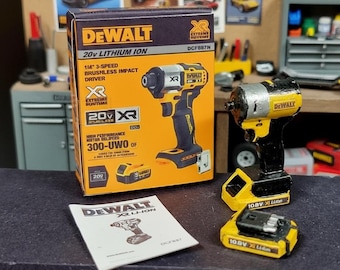 1/10 Scale Miniature Impact Driver, Battery, Box, Instructions