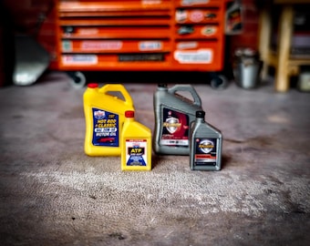 1/10 Scale RC Diorama Oil Bottles | Mini Garage Accessories | RC Crawler Workshop Props | Scale Model Oil Set