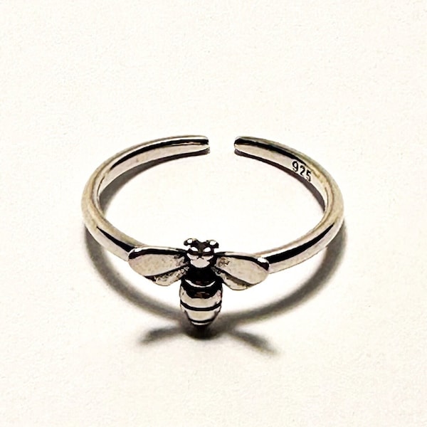 925 Sterling Silver Bumblebee Ring, Cute Adjustable Ring, Dainty Honeybee Ring, Tiny Bee Ring, Bee Nature Jewelry, Petite Ring