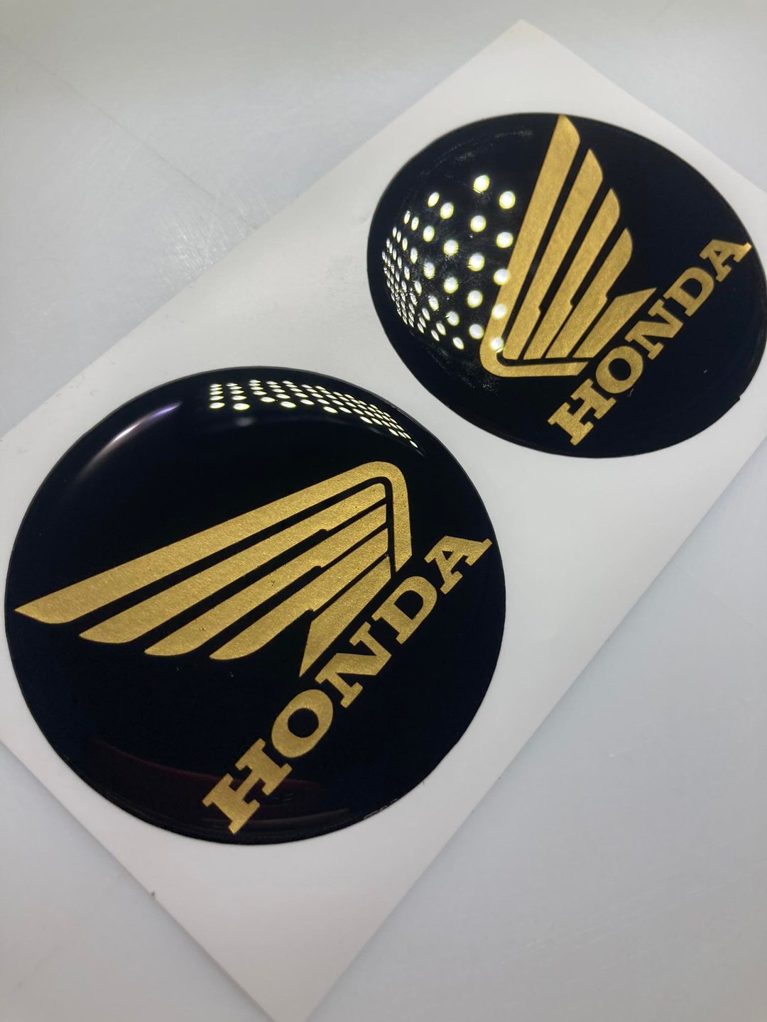 Coppia Adesivi Decalcomania A Cupola Effetto Carbonio Gel - Foto 2