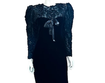 Vintage Guy Laroche Black Velvet & Lace Evening Dress with Satin Bow | 1980’s
