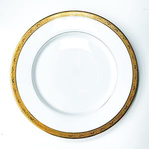 Raynaud Limoges Ambassador Dinner Plates: 16-Piece Double Gilt Porcelain Set