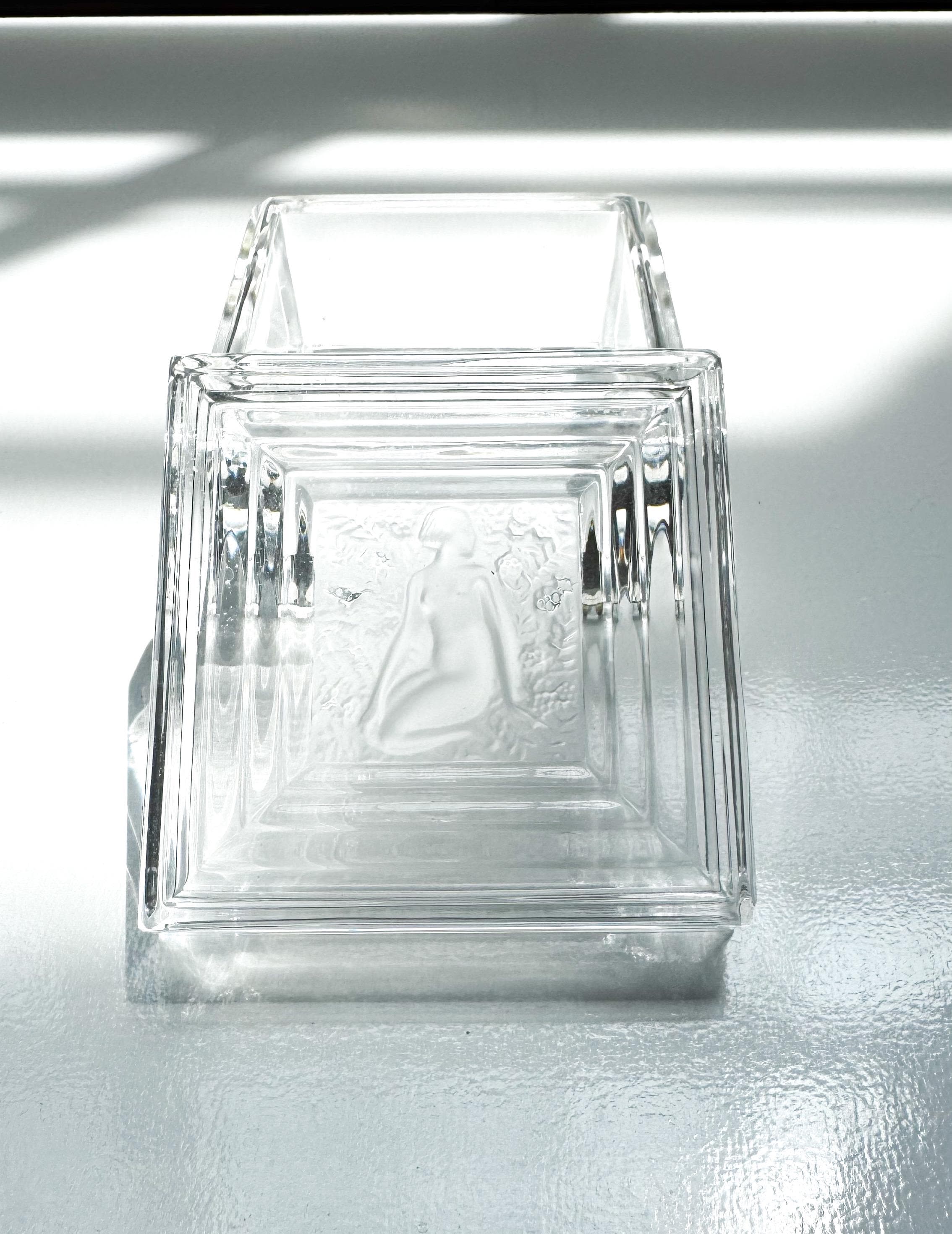 R.LALIQUE ルネ・ラリック 蓋物 パウダーボックス「Isabelle