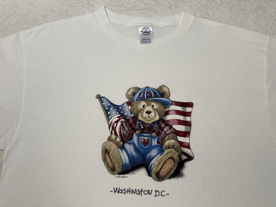 Vintage 2000s Y2K Washington D.C. USA Flag Teddy Bear Art T-shirt