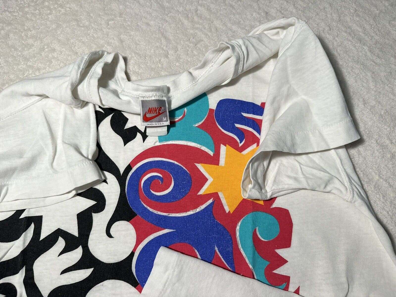 Vintage 1980s 1990s Nike All Over Print Art Graphic Design T-shirt 