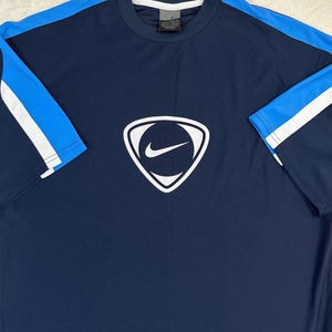 2000s Nike Tee - Etsy