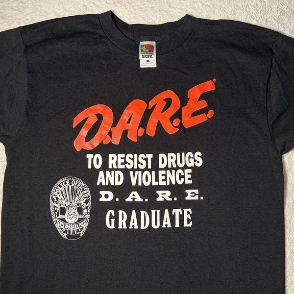 Vintage 1990s 2000s D.A.R.E Drugs Santa Barbara Graduate T-shirt, Black L NEW