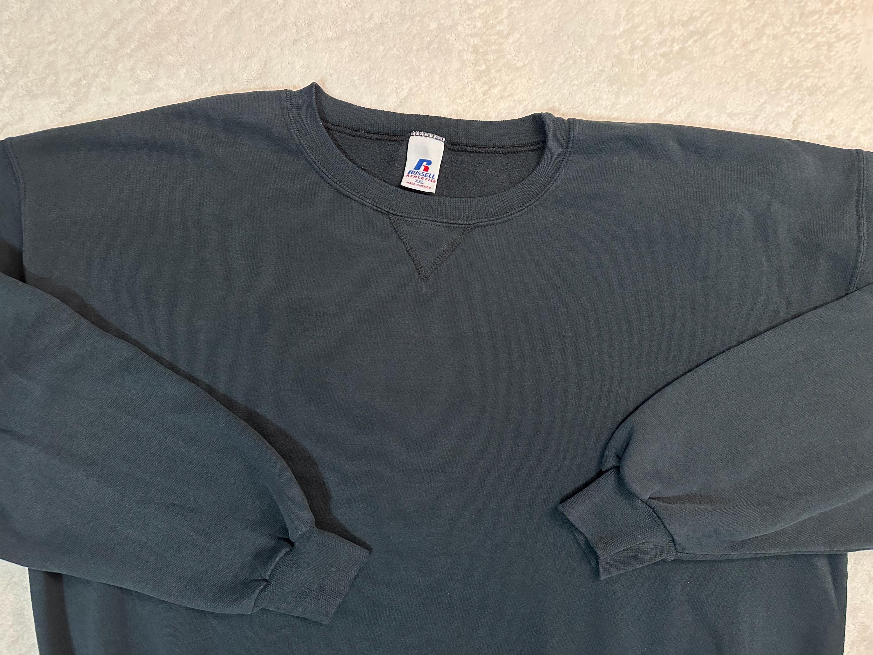 Vintage 2000s Y2K Russell Athletic Blank Basic Streetwear Black