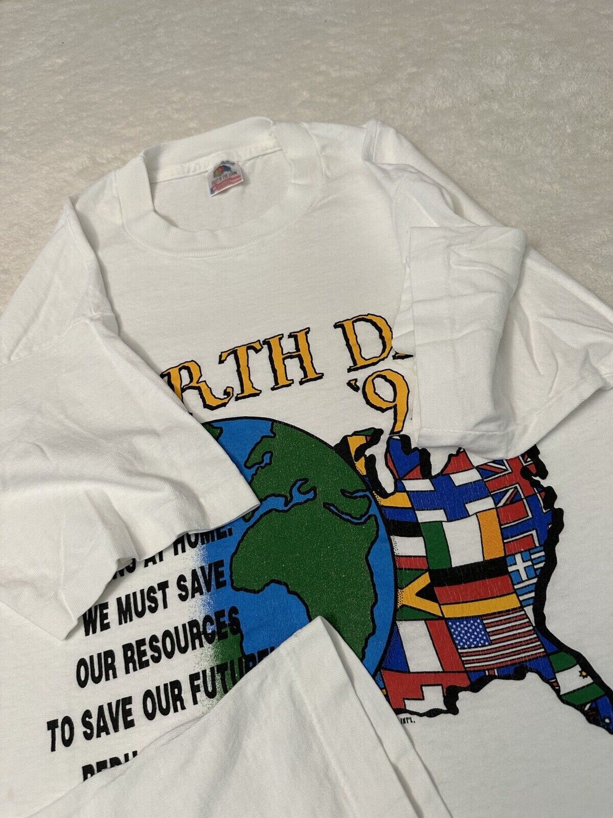 【LMC】 EARTH LOGO RECYCLE TEE‐WHITE LMC. | LMC. ENVIRONMENT DAY🌏 - EARTH LOGO RECYCLE TEE
