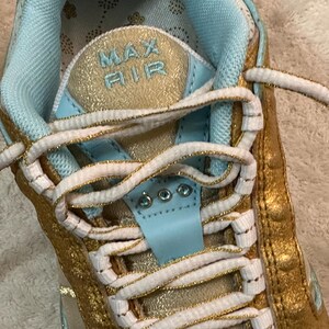 Scarpe da ginnastica Nike Air Max Tailwind IV Gold da donna, taglia 7, anni 2000 (modello 2006), usate pochissimo. immagine 9