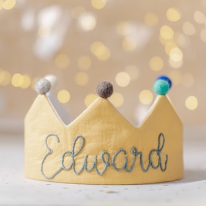 Corona ricamata a mano per il compleanno di neonati e bambini, corona con nome, regalo personalizzato, ricordo per la festa del primo compleanno e occasioni speciali