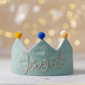 Corona ricamata a mano per il compleanno di neonati e bambini, corona con nome, regalo personalizzato, ricordo per la festa del primo compleanno e occasioni speciali