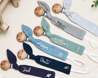 Bestickter Schnullercliphalter aus Baumwollgaze, Personalisierter Stoffschnullerclip aus Holz, doppelte Gaze, handgestickter Name, Babypartygeschenk