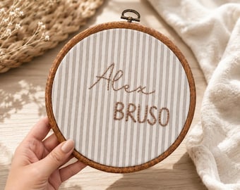 Personalized Embroidery Hoop Name Sign – Neutral Nursery Decor – Custom Baby Name Wall Art – Linen Embroidery Gift