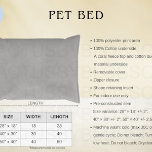 Könnte beinhalten: Ein rechteckiges graues Haustierbett mit Reißverschluss und Formbeständigkeit. Das Bett ist in drei Größen erhältlich: 71 cm x 46 cm, 102 cm x 76 cm und 127 cm x 102 cm. Das Bett besteht aus 100 % Polyester-Druckfläche und 100 % Baumwolle auf der Unterseite mit einem Korallen-Fleece-Oberteil und einer Unterseite aus Baumwolldaunen. Das Bett ist maschinenwaschbar und kann bei niedriger Temperatur im Trockner getrocknet werden.