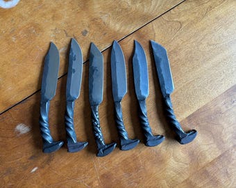 Cuchillos de punta Roalroad forjados personalizables