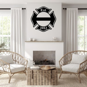 Personalized Maltese Cross Metal Sign