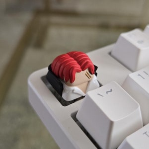 Rothaarige Shanks Fanart Tastenkappe - Handgemaltes niedliches Tastenkappendesigns, Cherry MX