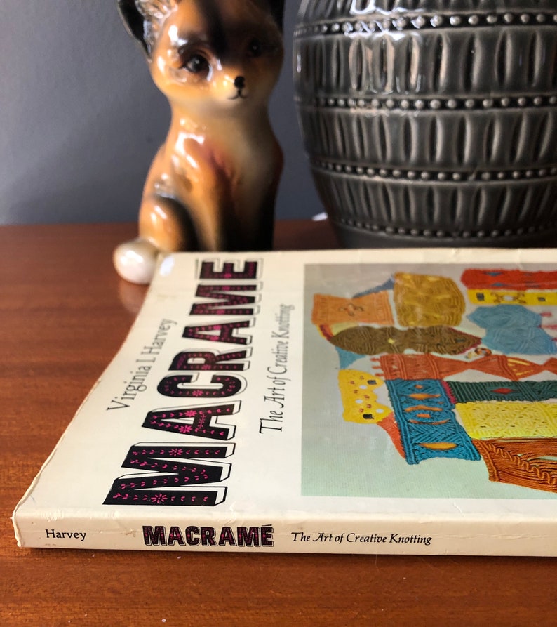 Macrame: The Art of Creative Knotting. Virginia I Harvey 1960s Craft Book image 8