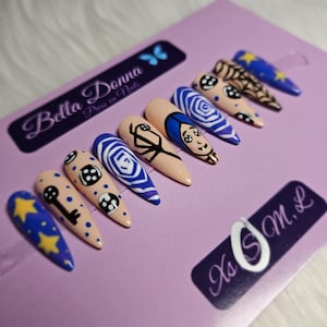 Coraline Press on Nails