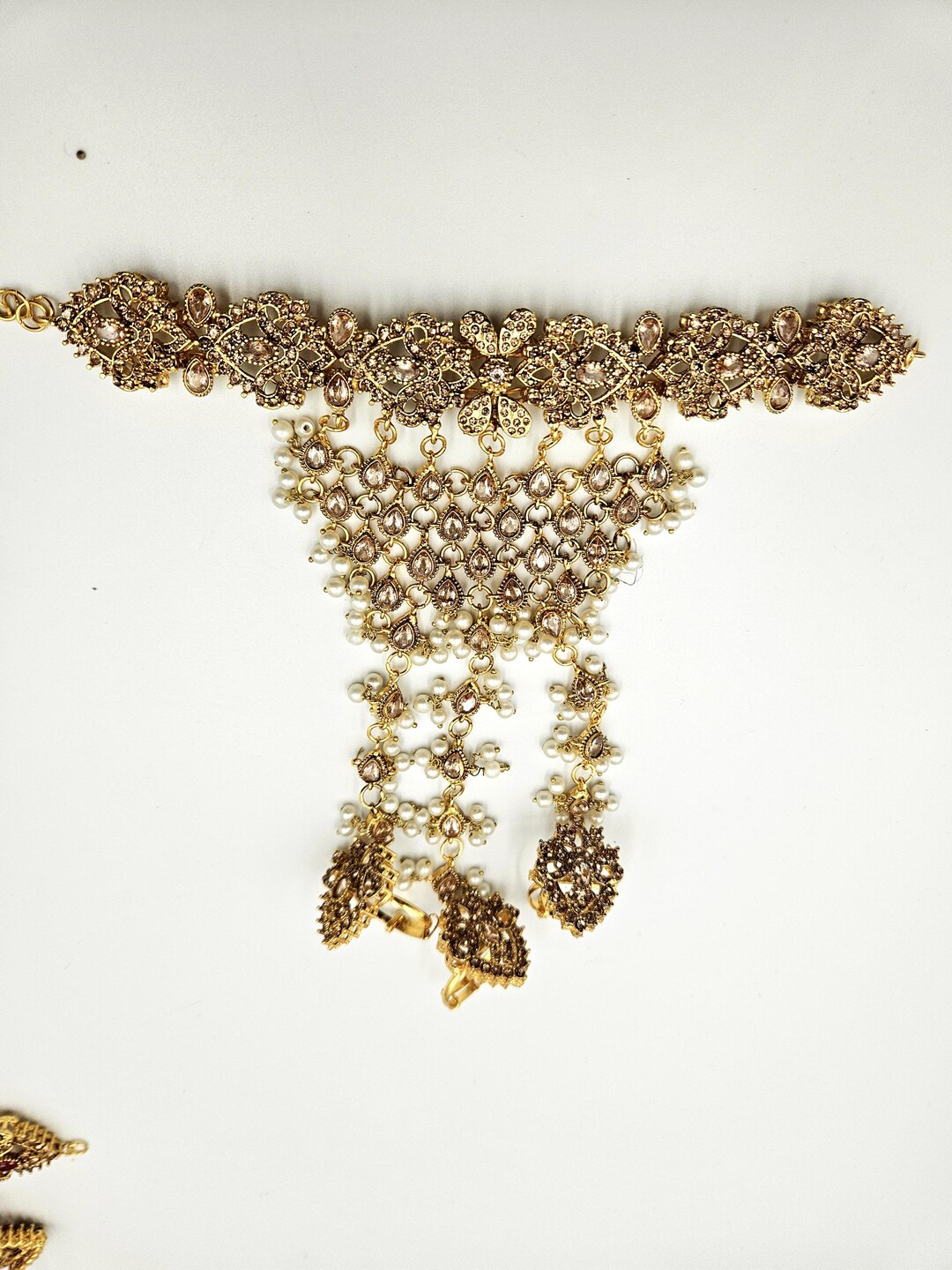 Bridal Hand Jewellery Angla Hathpool With 3 Rings Golden Champagne ...